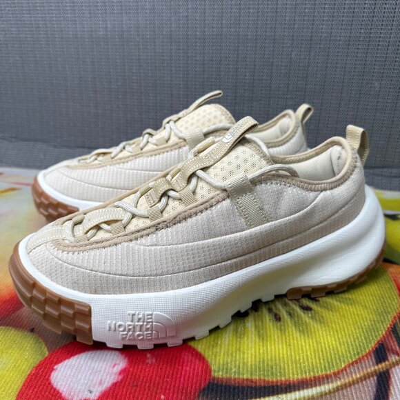 The North Face Womens Beige Sneakers Size 8 US Stylish & Comfortable Athletic Sh - Picture 1 of 8